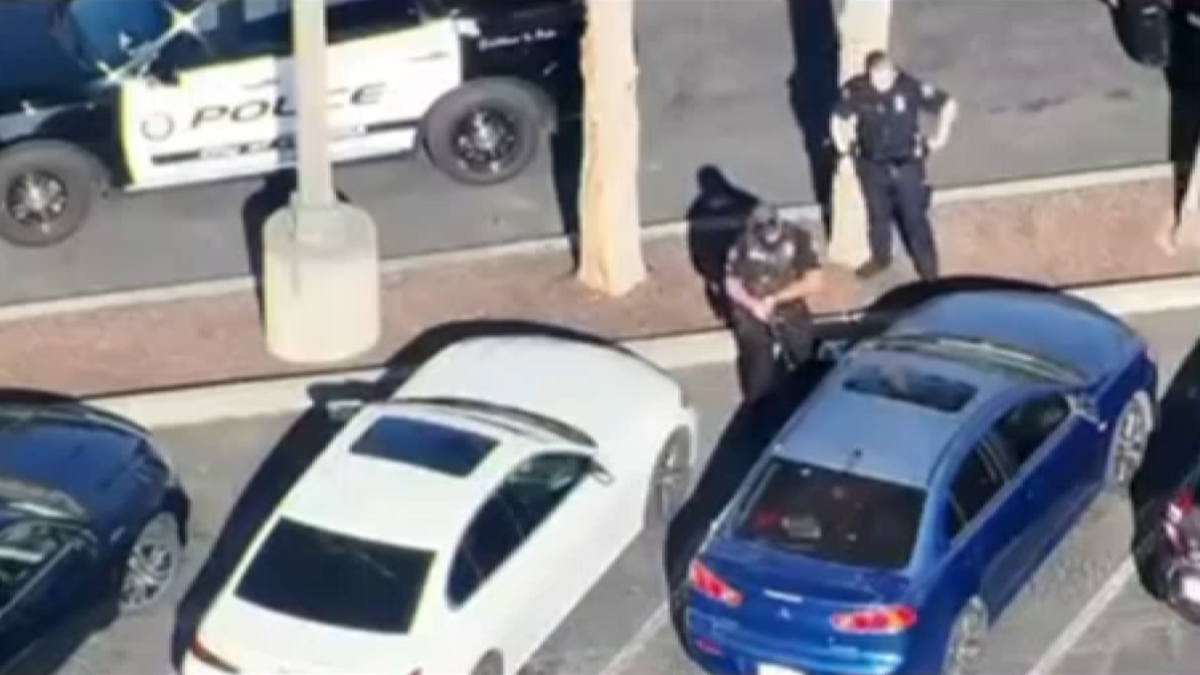 Baby rescued from hot car in Corona – NBC Los Angeles