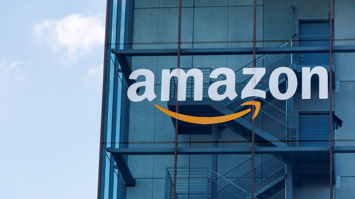 Amazon Job Cuts Linked to AI Investment, Backlash Grows
