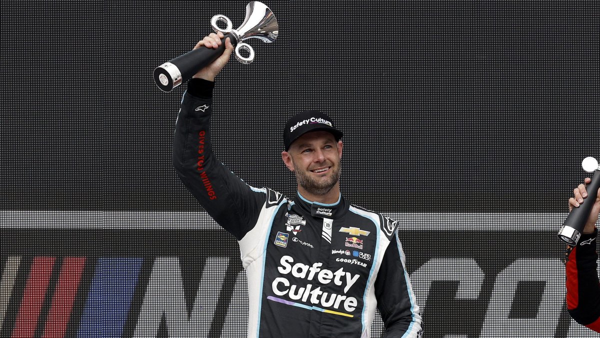 Van Gisbergen Wins NASCAR's Inaugural Mexico City Cup Series Race