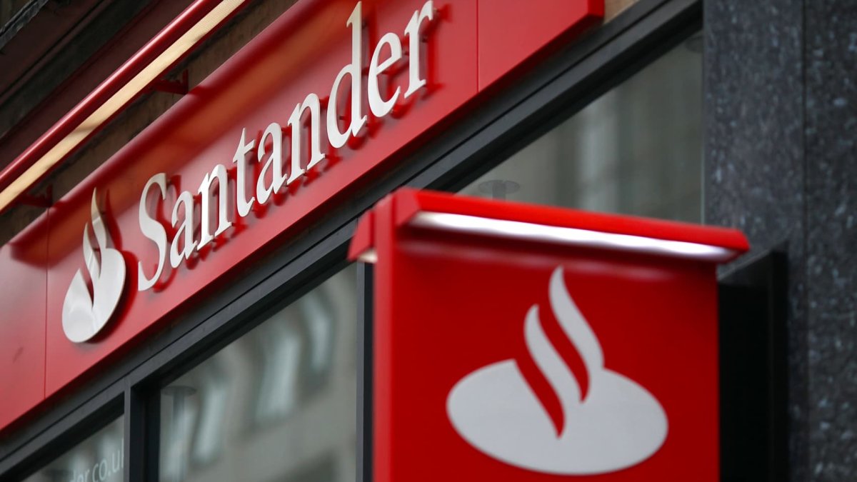 Santander Completes £2.65bn TSB Acquisition Boosting UK Market Position
