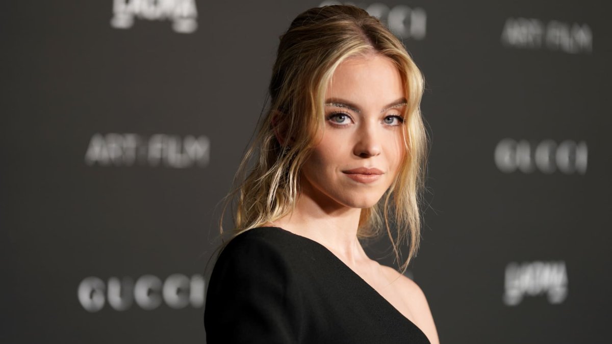 American Eagle Stock Surges 18% on Sydney Sweeney Denim Campaign