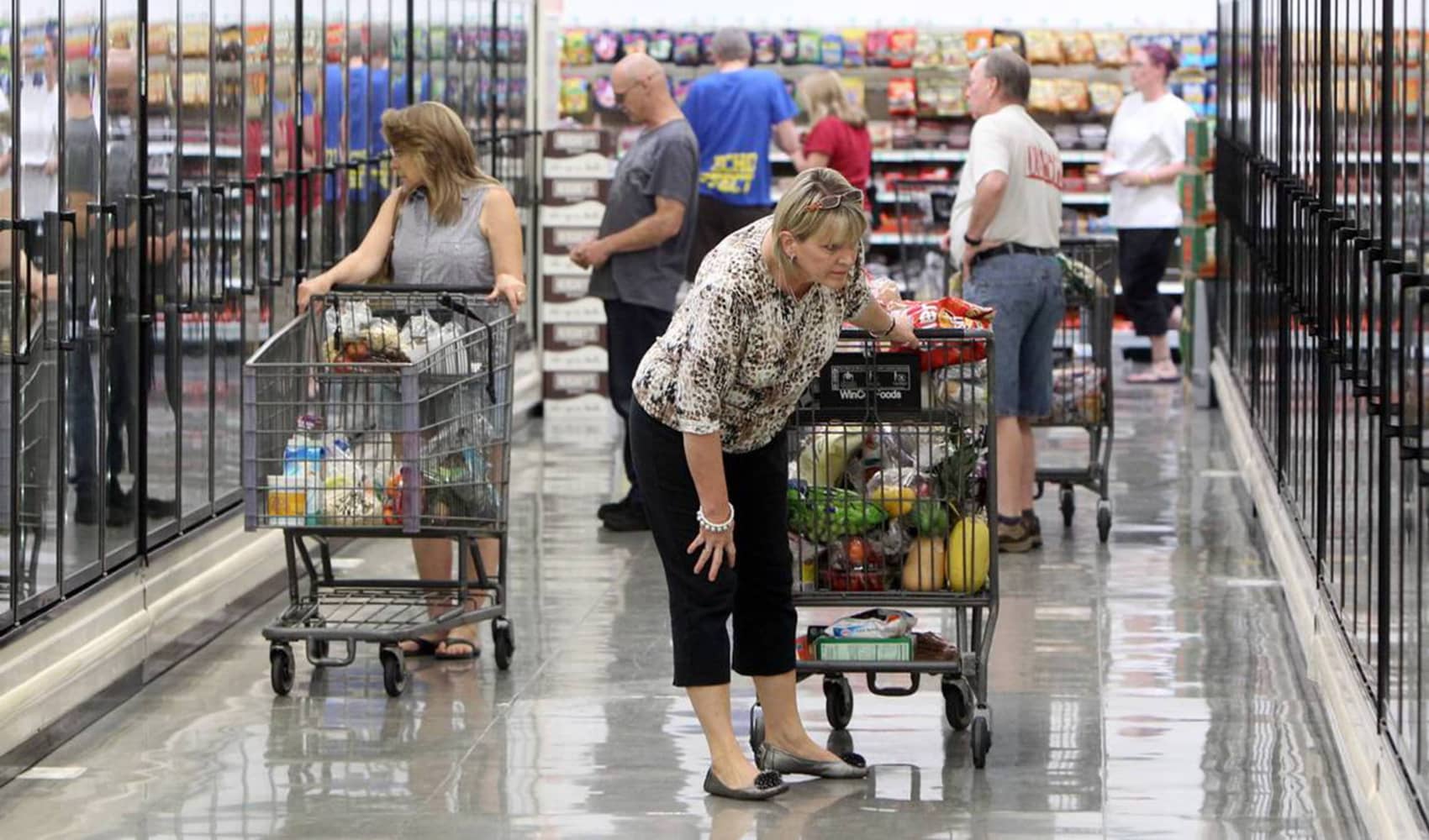 During earnings season, two ETFs may signal how bullish investors feel about U.S. economy and consumer