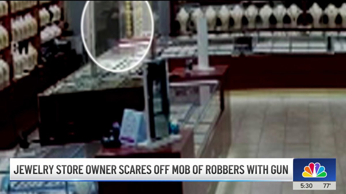 Anaheim jewelry store owner thwarts mob of burglars with gunshot – NBC ...