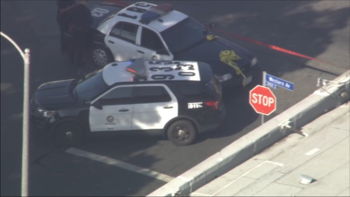 LAPD officer hospitalized after shooting in Exposition Park – NBC Los Angeles