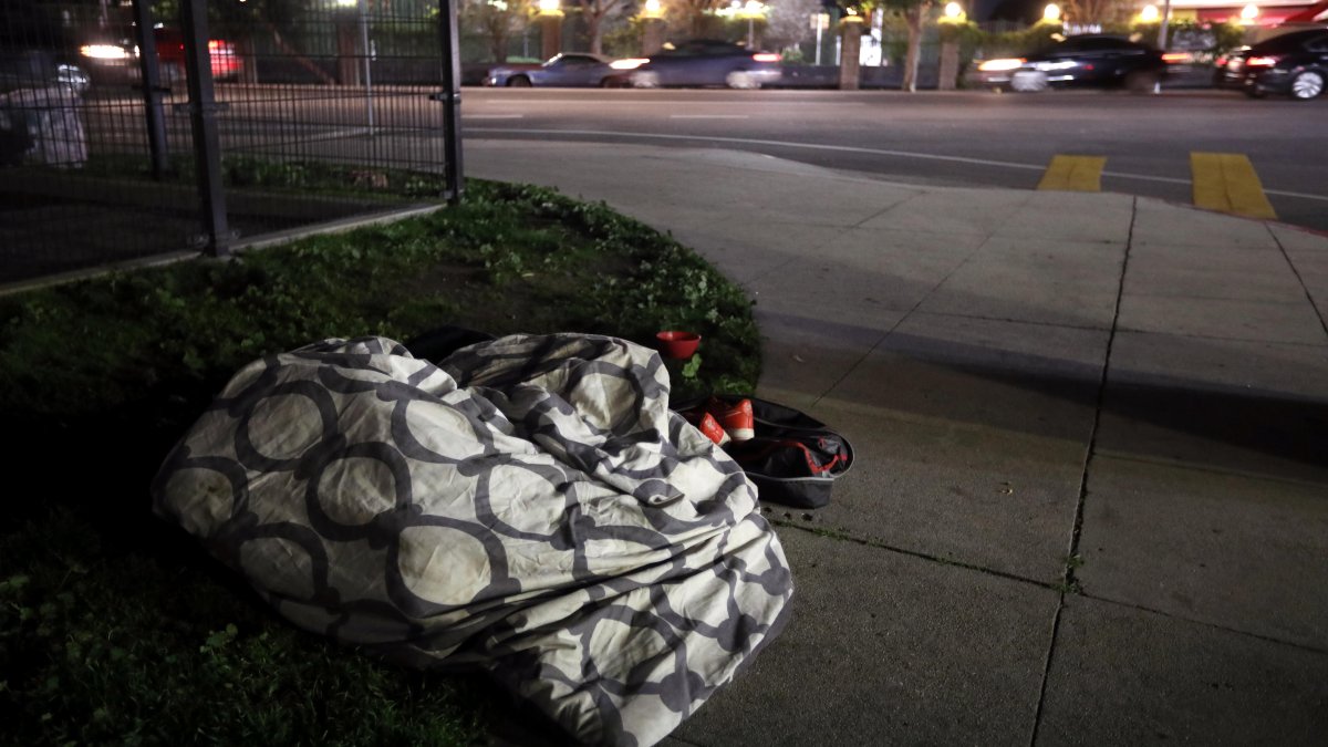 ICE targets Los Angeles homeless shelter 1