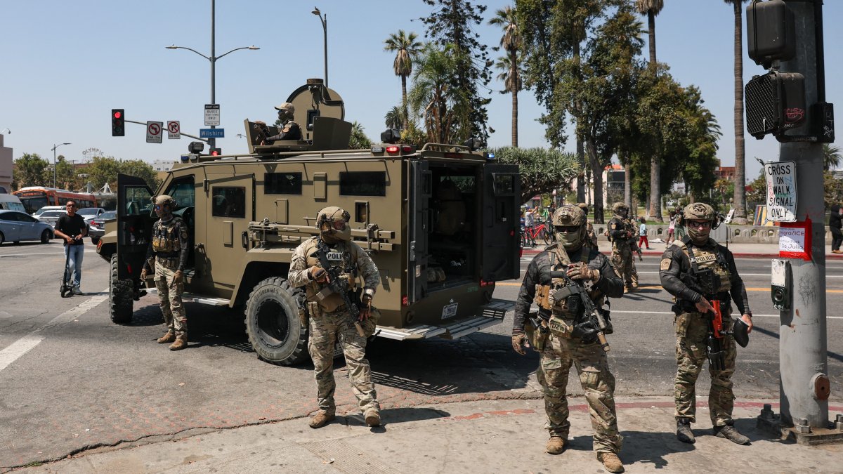 Supreme Court lifts restrictions on LA immigration enforcement operation tactics