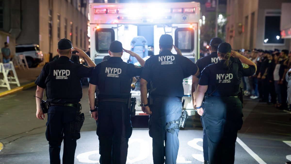 NYPD officer killed in Manhattan shooting remembered as hero – NBC Los ...