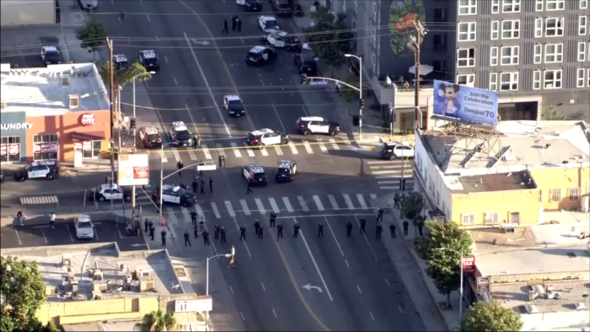 Large police response following fatal shooting in Hyde Park – NBC Los Angeles