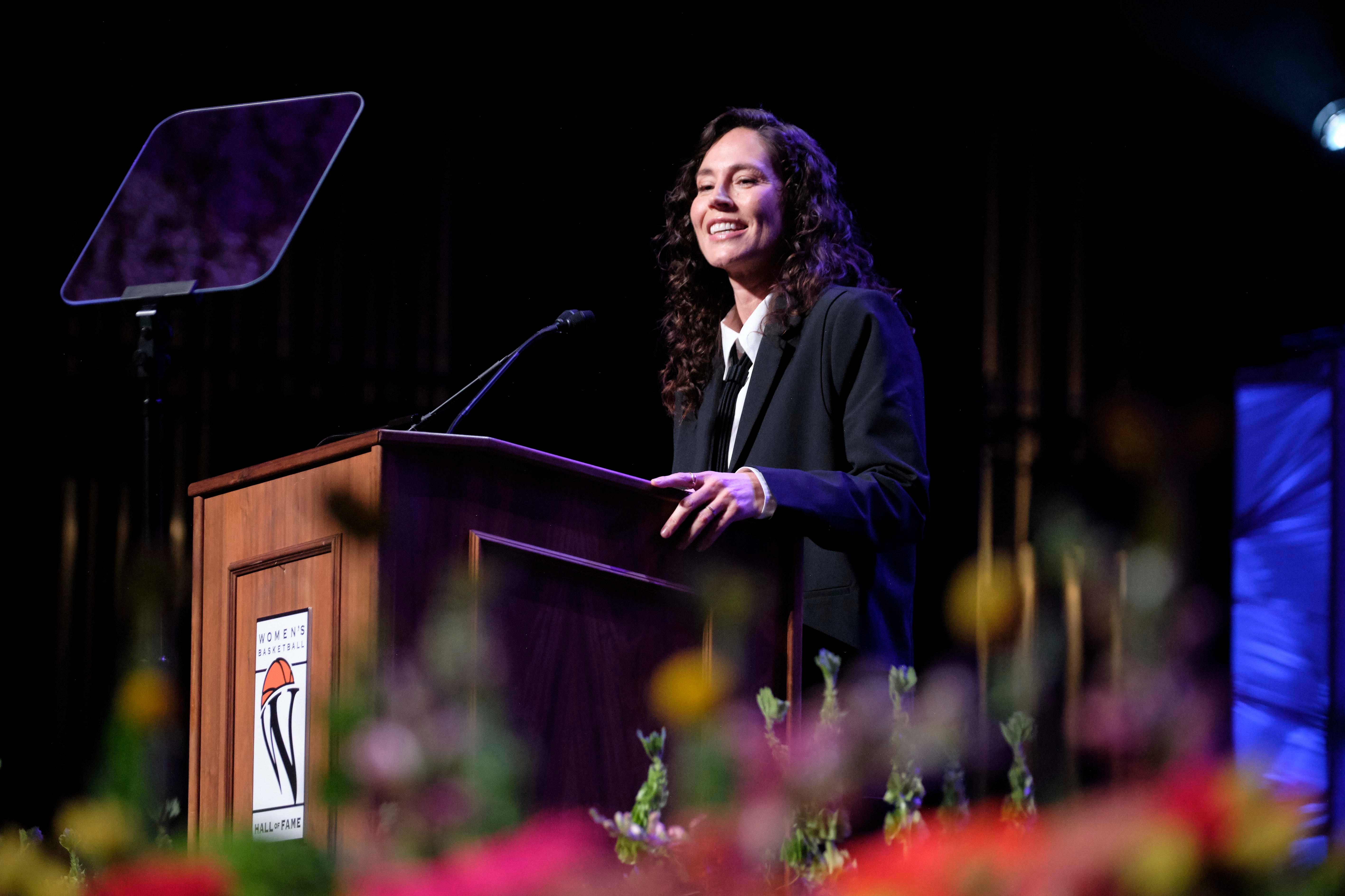 Seattle Storm to Unveil Sue Bird Statue