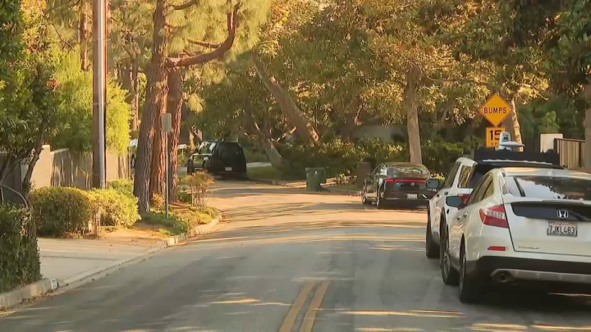 Brentwood Man Charged with 28 Felonies for Impersonating Firefighter, Pointing Laser at Aircraft