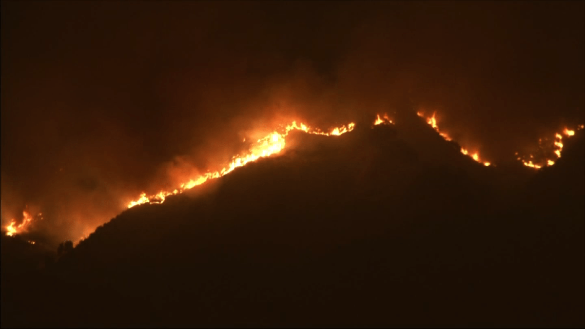 Canyon Fire burns 4,800 acres, prompting evacuation orders in LA and Ventura counties
