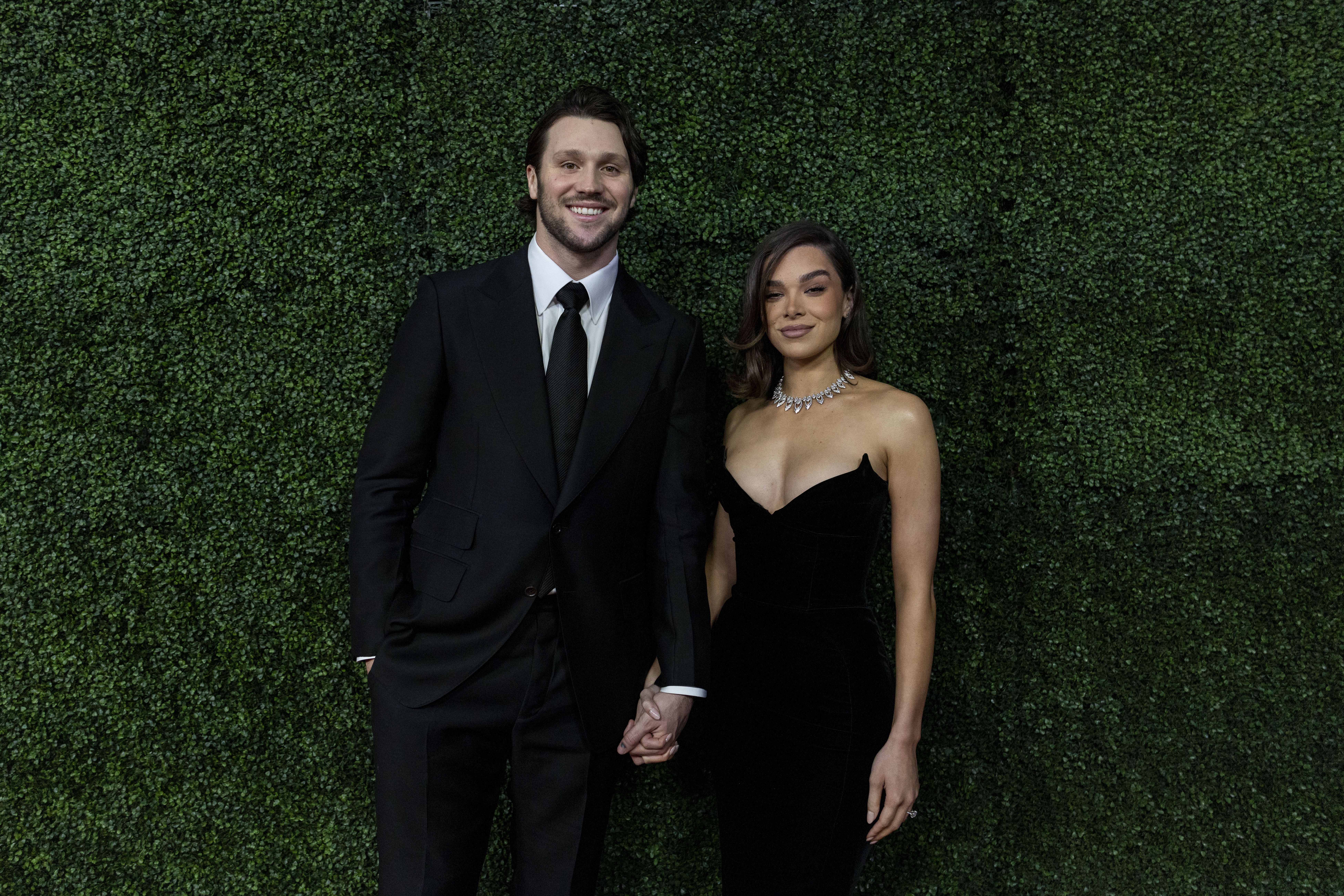 Buffalo Bills QB Josh Allen Marries Actress Hailee Steinfeld in California