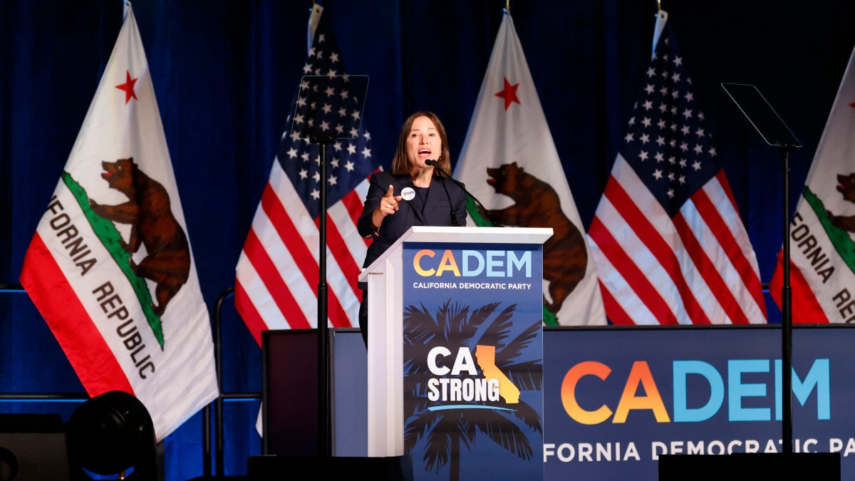 California lieutenant governor drops out of governor's race to set sights on another office