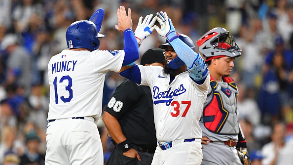 Los Angeles Dodgers news: Max Muncy and Teoscar Hernandez each homer twice, lead Dodgers past Cardinals 12-6 – NBC Los Angeles