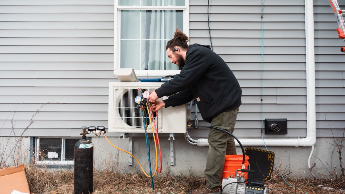 How to get rebates on electric, zero-emission HVAC or water pump