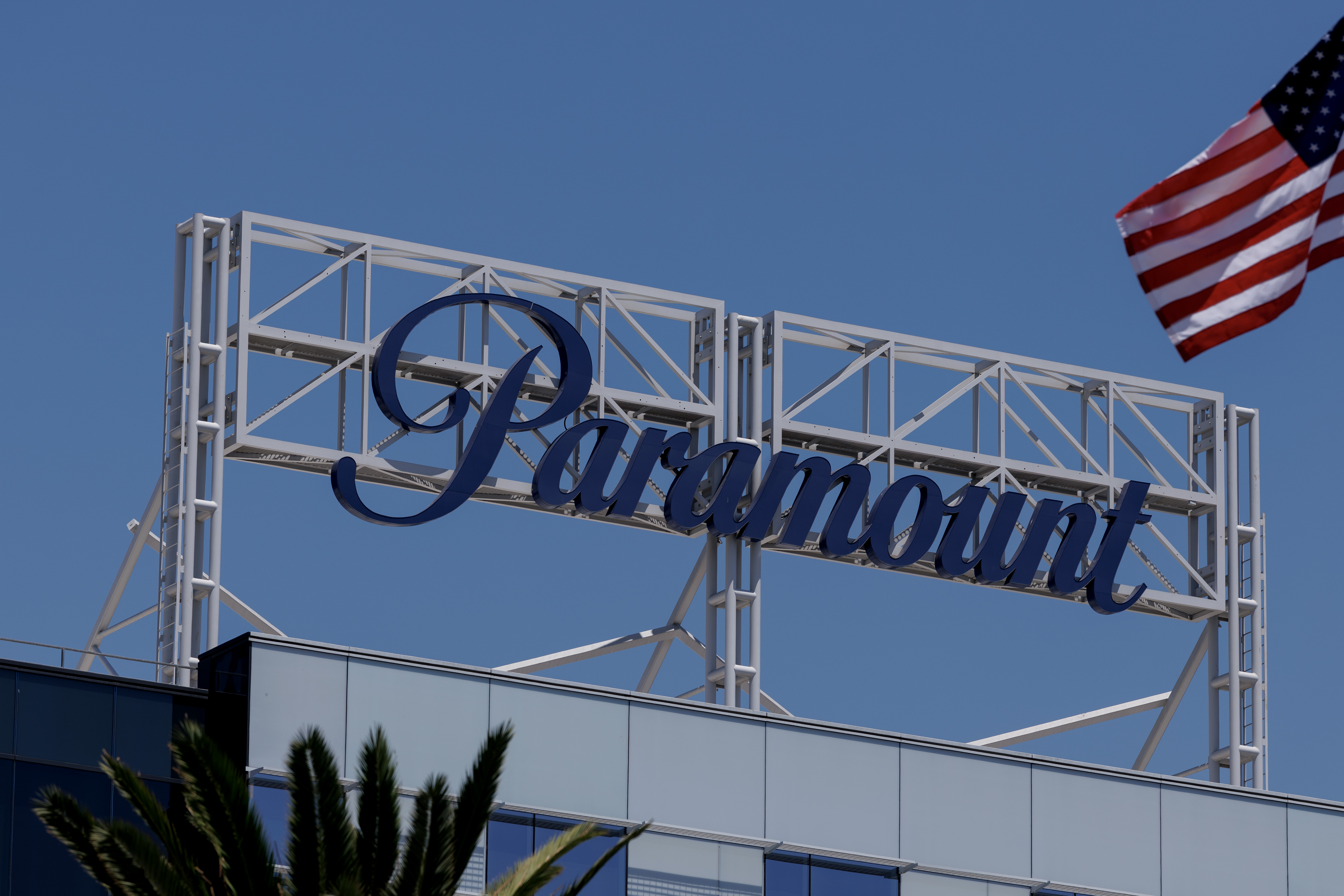 nbclosangeles.com - March trial set for Paramount-Warner Bros. Discovery merger