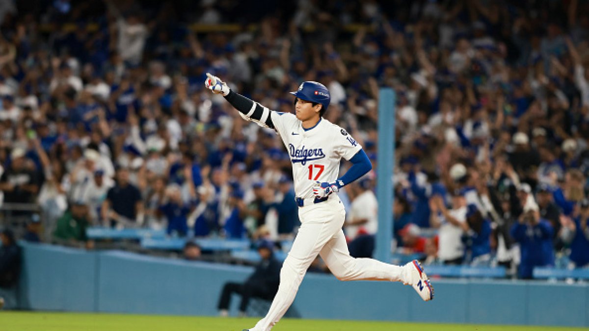 Dodgers Win NL Wild Card Game 1 Over Reds With Five Home Runs