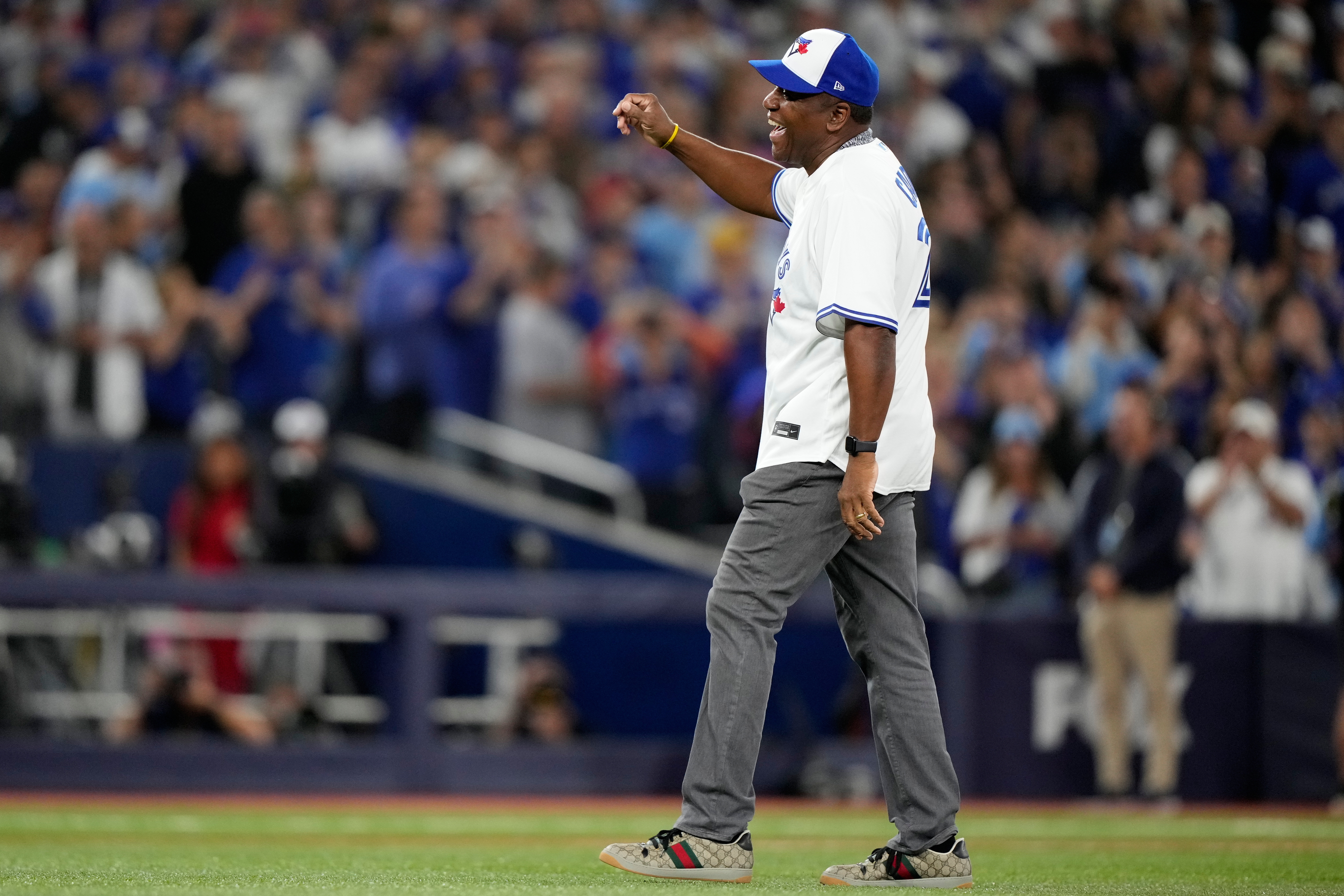Toronto Blue Jays Legends Joe Carter, Cito Gaston Honor World Series