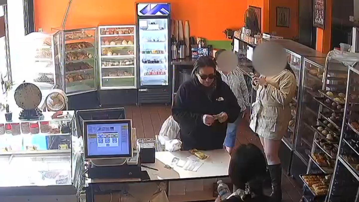 Woman steals credit card reader from East LA bakery