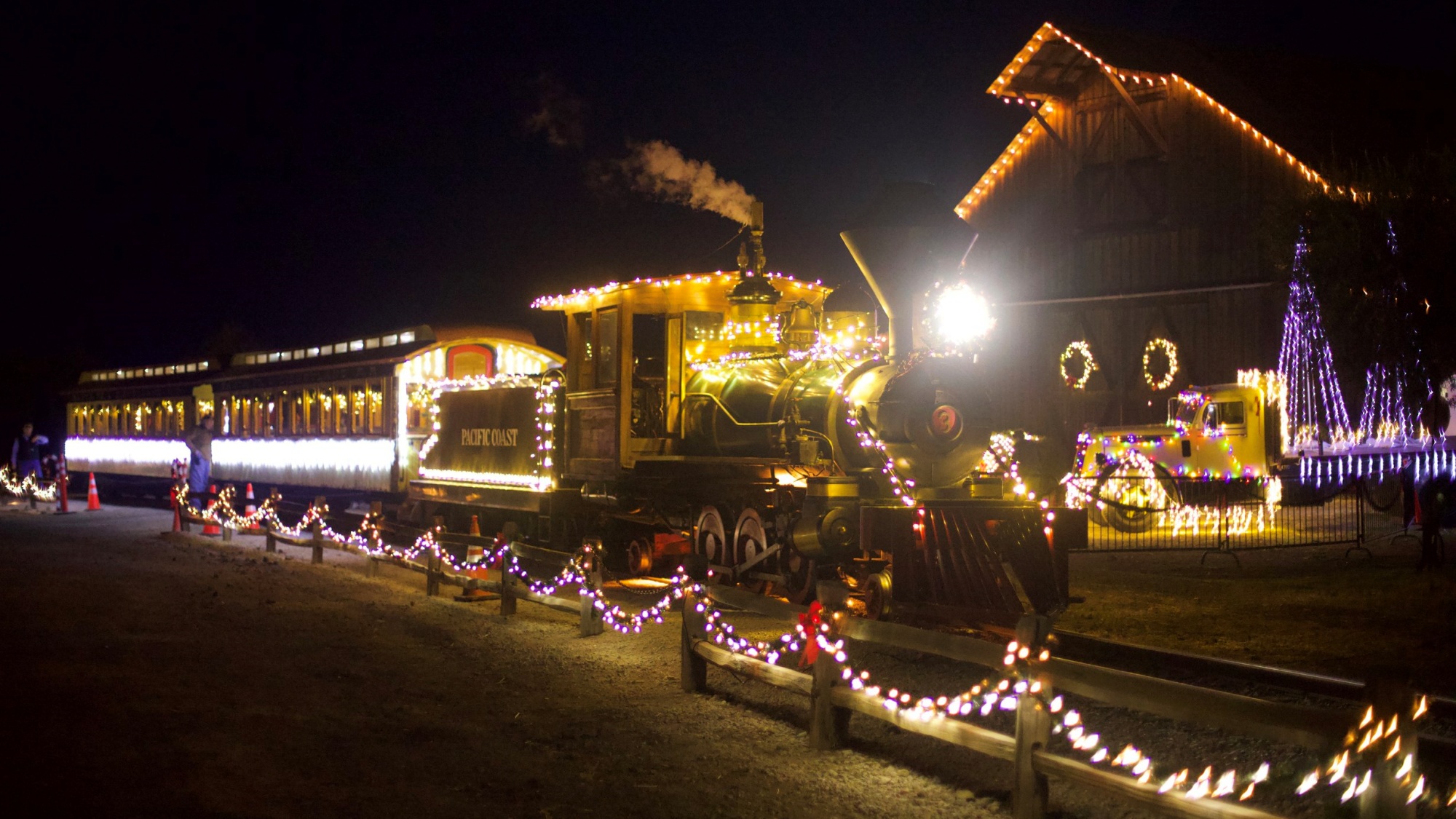 Ride in an original Disneyland train car at Santa Margarita Ranch – NBC ...