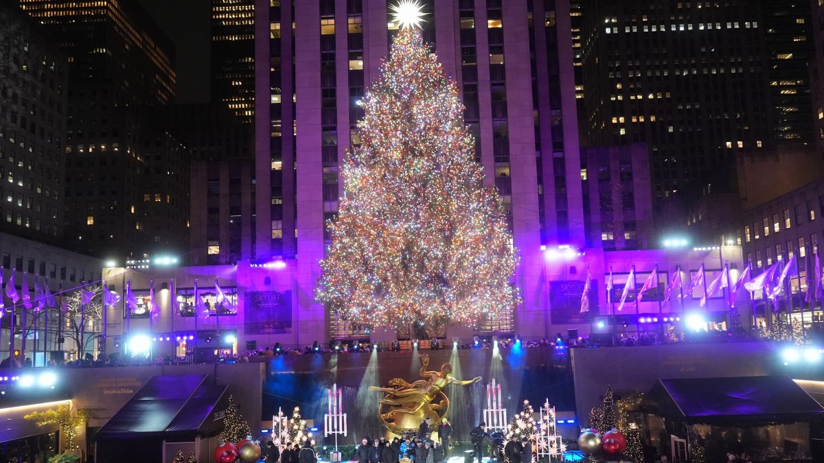 25 holiday TV offerings to watch: Specials, rom-coms, cozy mysteries