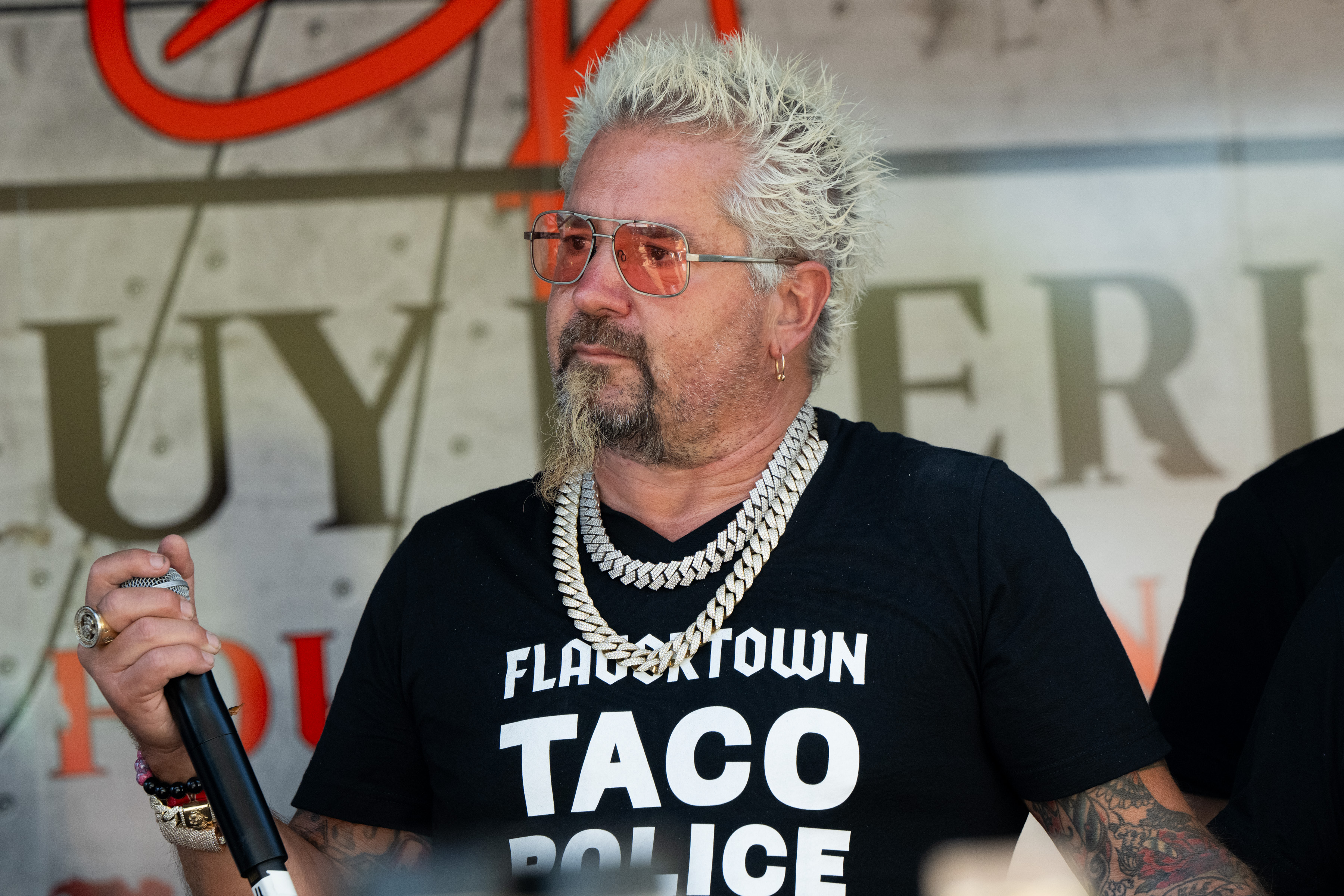 Guy Fieri undergoes emergency surgery for leg injury – NBC Los Angeles