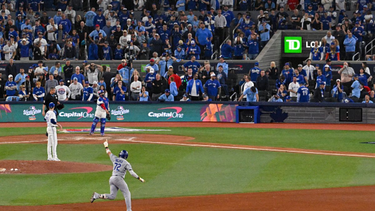 Father and son catch both Dodgers home run balls in Game 7 of World Series – NBC Los Angeles Father and son catch both Dodgers home run balls in Game 7 of World Series – NBC Los Angeles