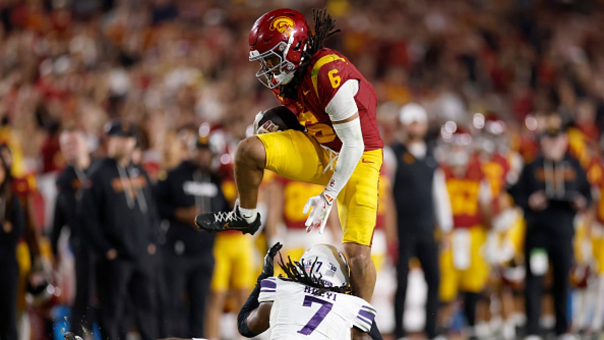 Makai Lemon Shines: USC Trojans Dominate Northwestern 38-17 Makai Lemon Shines: USC Trojans Dominate Northwestern 38-17
