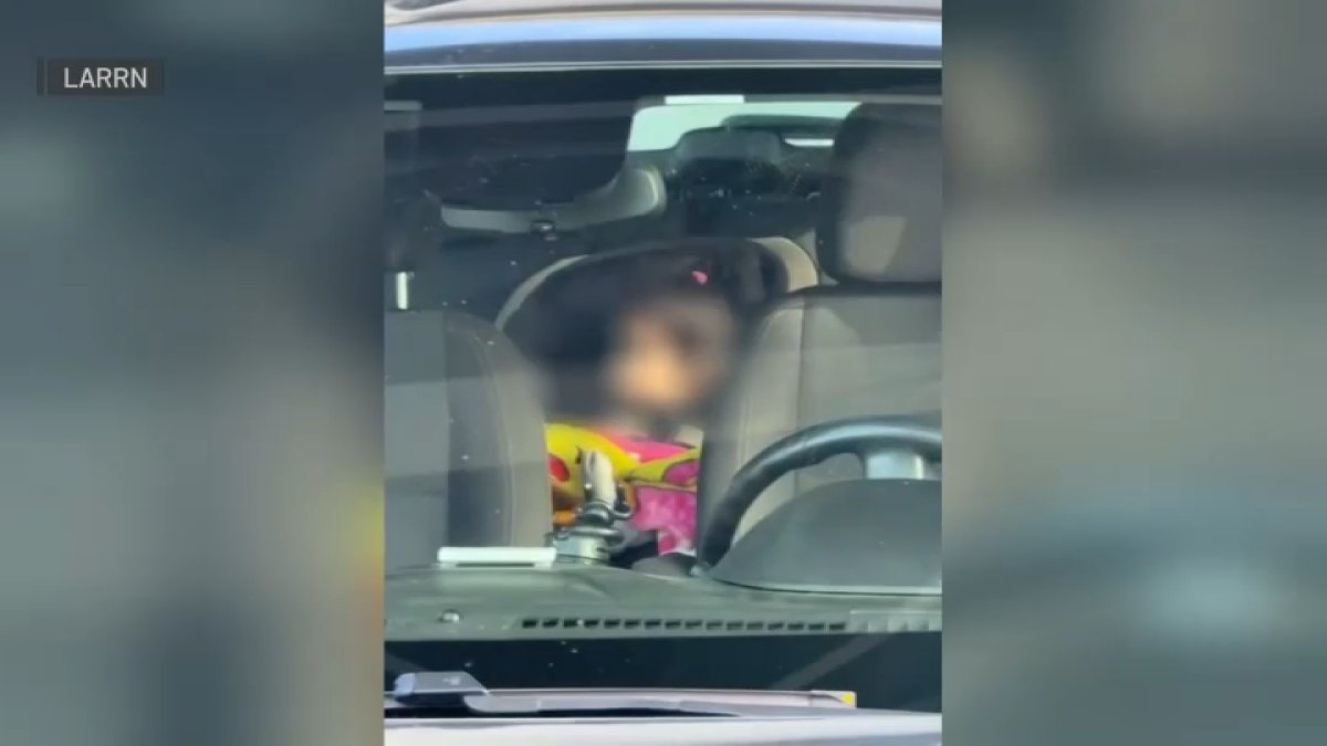 Feds drive away with baby in car after father’s arrest – NBC Los Angeles