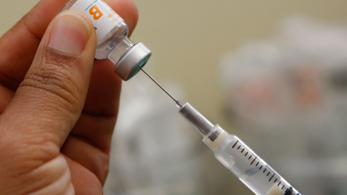 Le comté de LA s’en tiendra aux directives existantes en matière de vaccin contre l’hépatite B – NBC Los Angeles