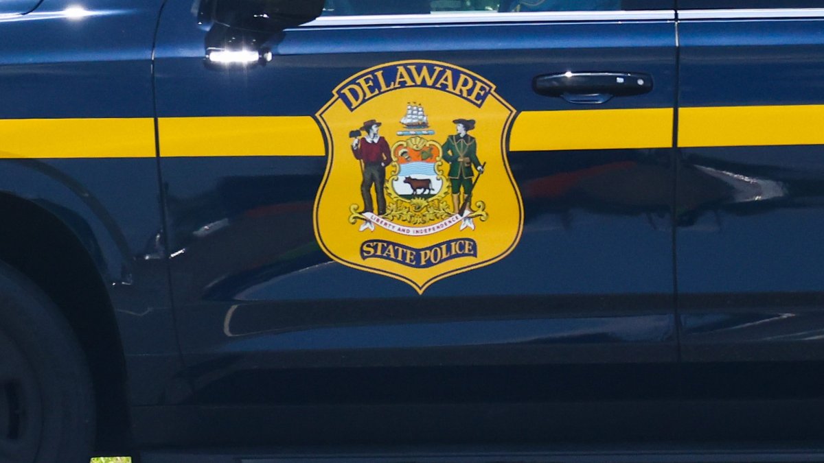 Delaware state trooper, suspect killed in DMV shooting – NBC Los Angeles