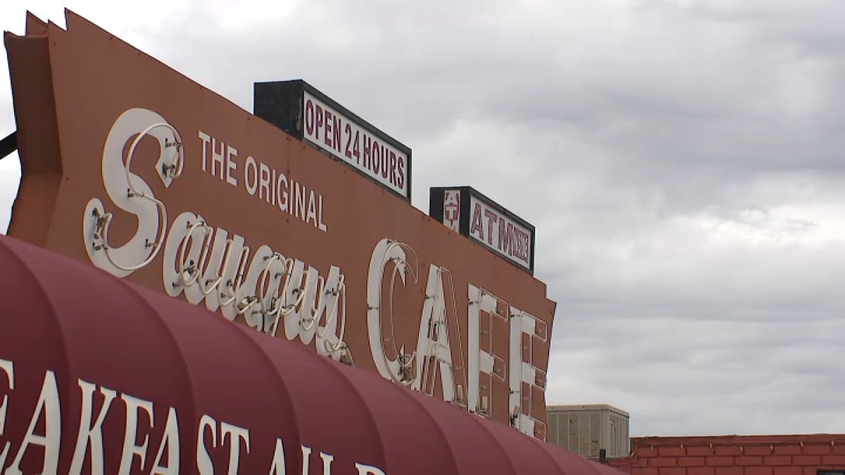 The Original Saugus Café, one of the oldest restaurants in Los Angeles County, is shutting down.
