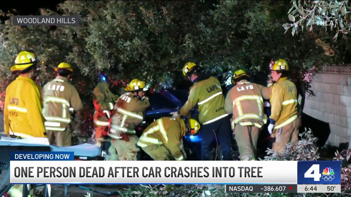 One killed after car crashes into tree in Woodland Hills – NBC Los Angeles