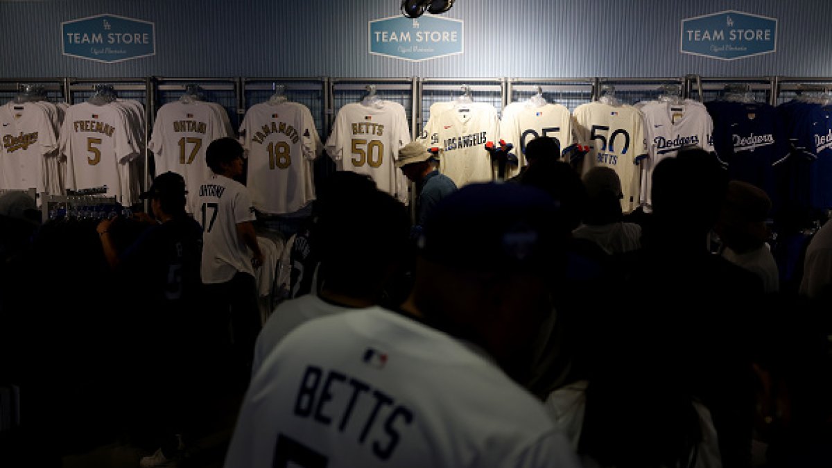 These LA sports teams have two of the most popular jerseys in all of sports