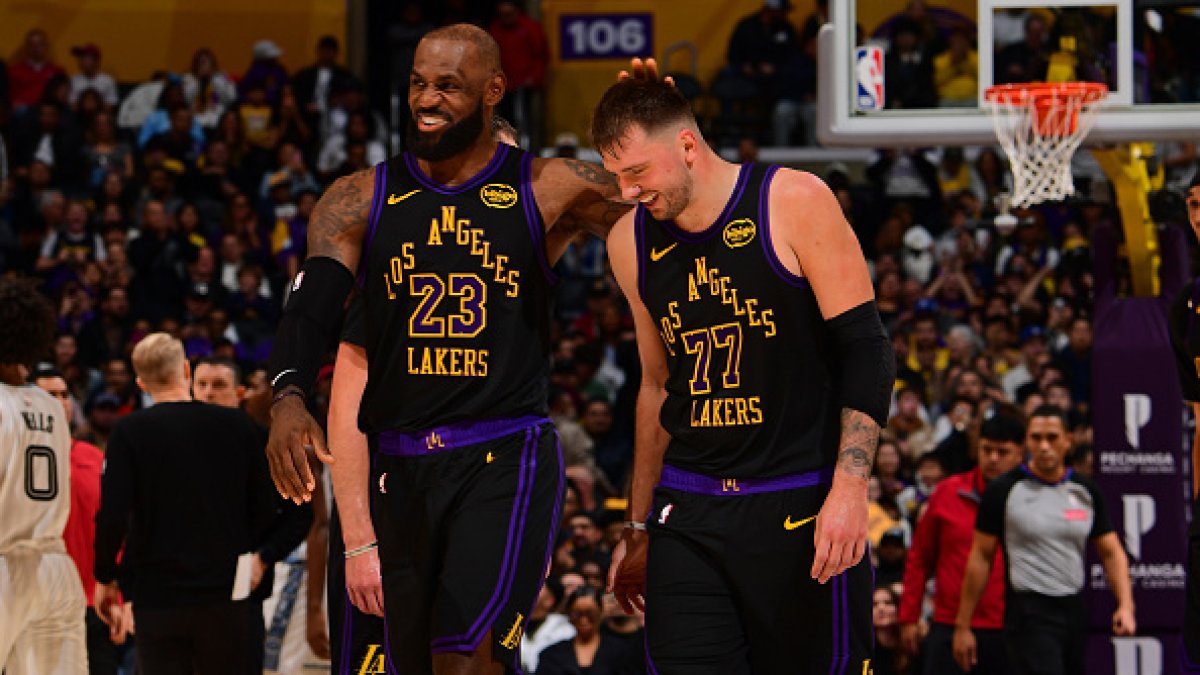 Luka Dončić and LeBron James lead Lakers rally to beat shorthanded Grizzlies 128-121