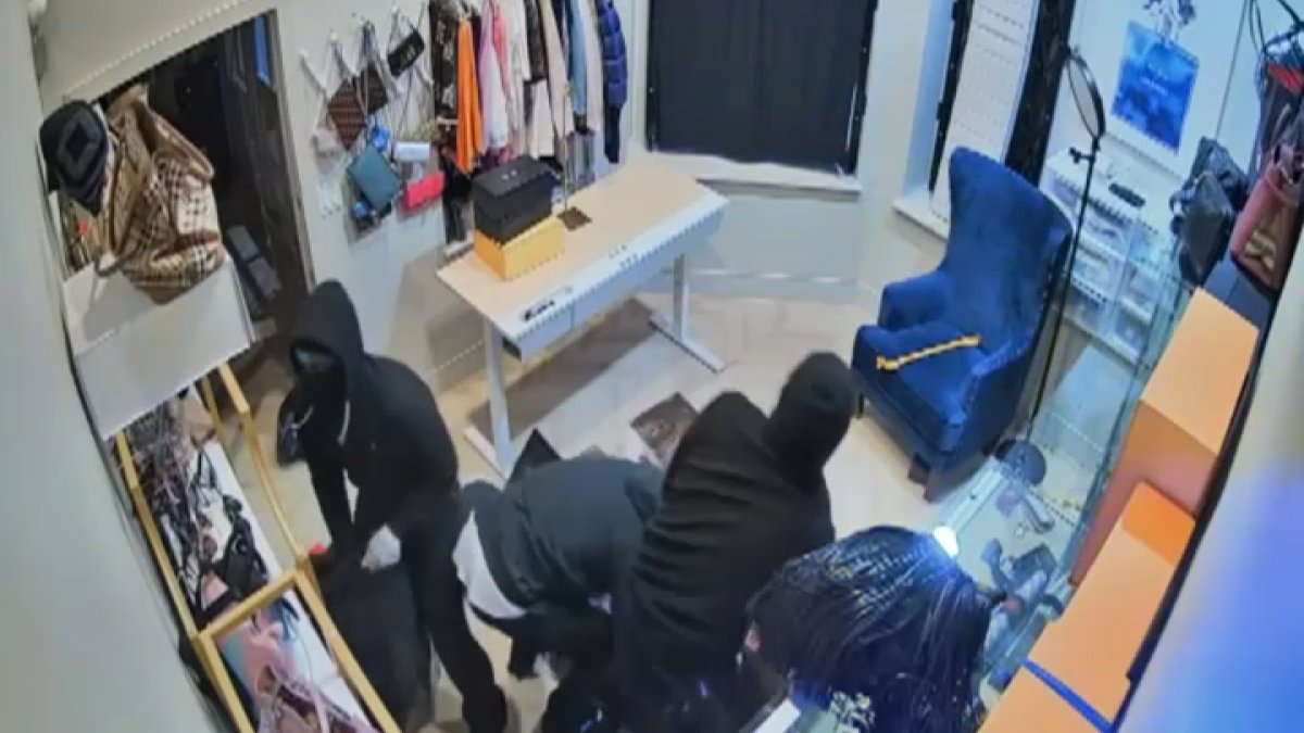 Chanel and Hermès bags stolen from Newport Beach boutique