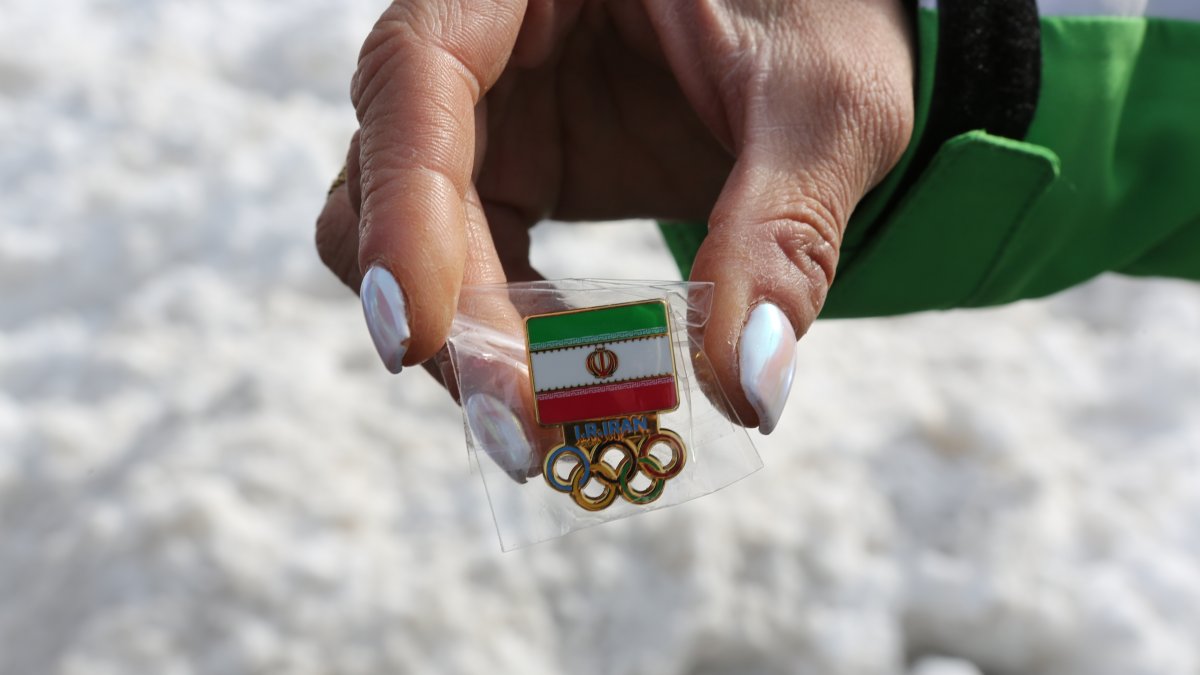 Before Vonn's crash, Iranian coach called the American her ‘superhero' — and hoped to get her pin