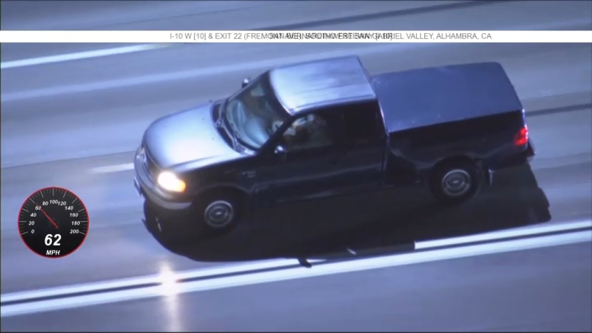 Driver wanted for running red light leads police on pursuit in LA – NBC ...