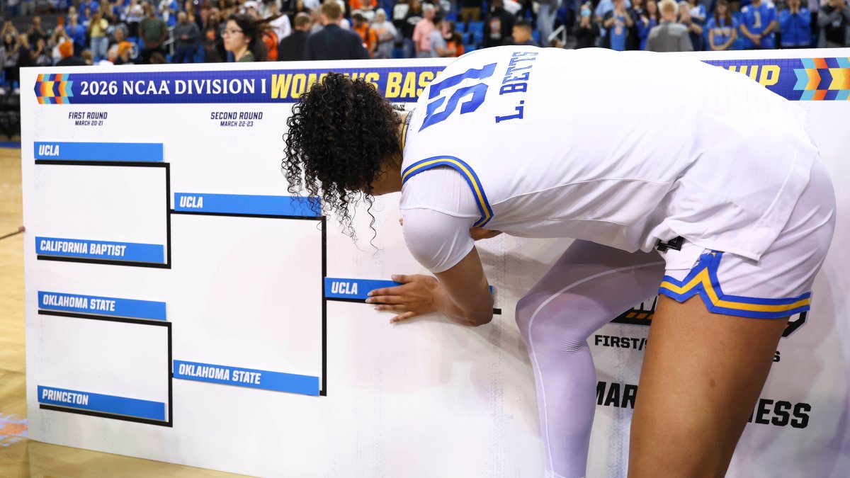 One perfect women's March Madness bracket remains heading into the Sweet 16