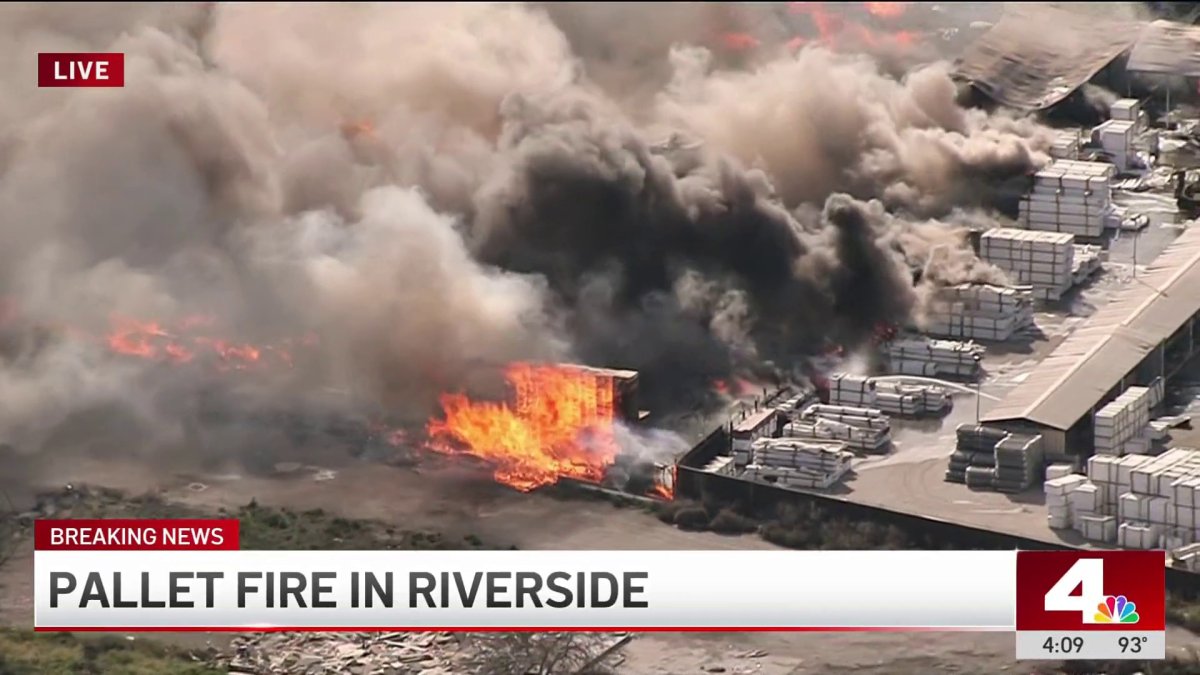 Massive fire from a commercial yard in Riverside – NBC Los Angeles