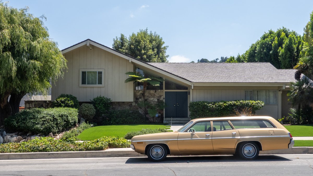 LA City Council approves historic status for ‘Brady Bunch’ house in Studio City