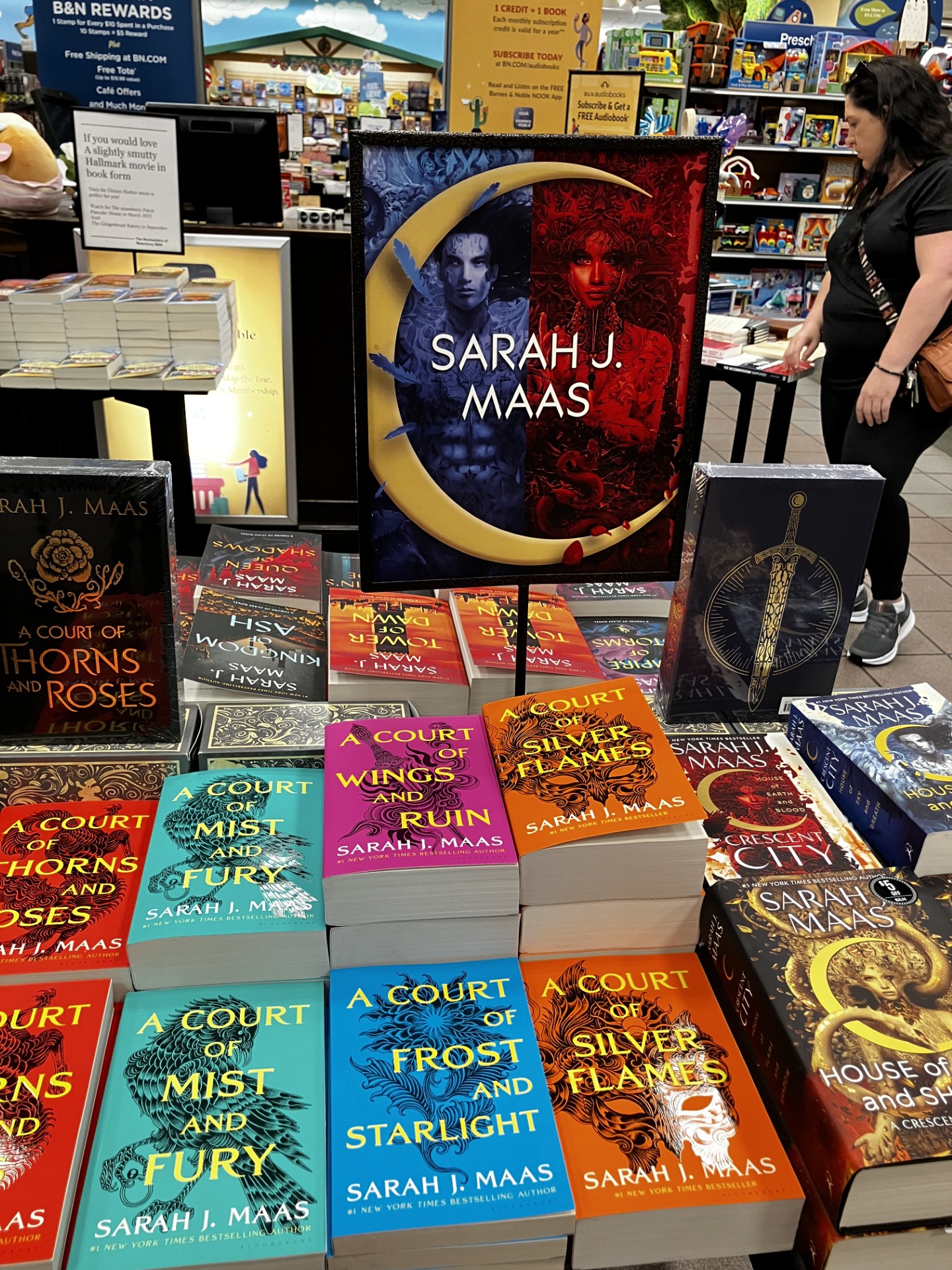 Release dates for next 2 ‘ACOTAR' books revealed by Sarah J. Maas