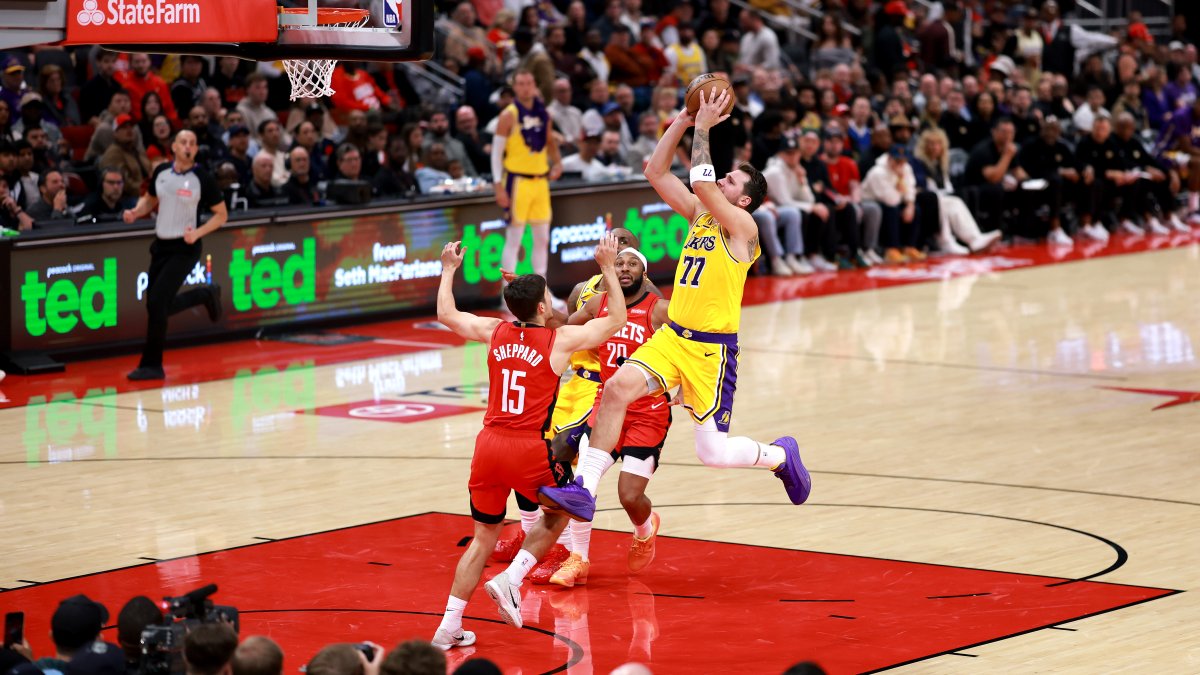 Doncic leads Lakers to a 100-92 victory over the Rockets – NBC Los Angeles