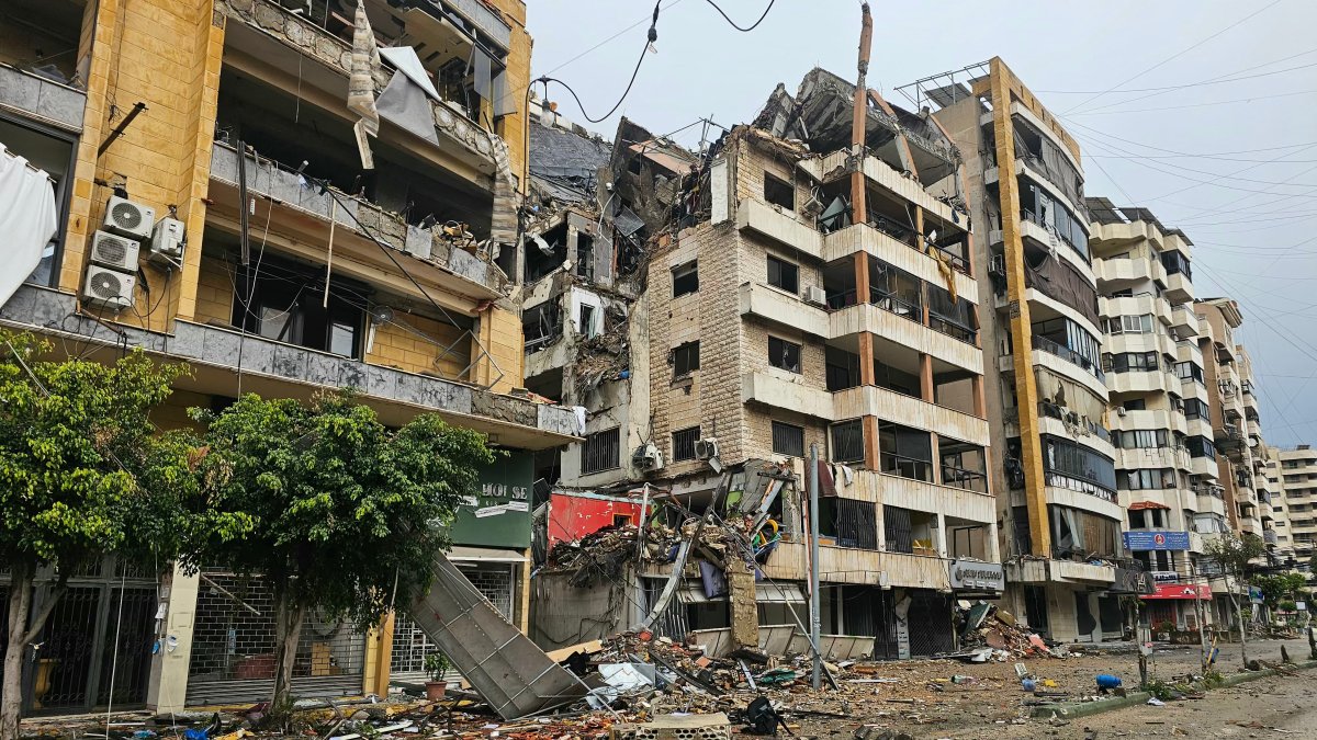 Live updates: U.S. sends more troops to Middle East as Trump weighs scaling back opera...