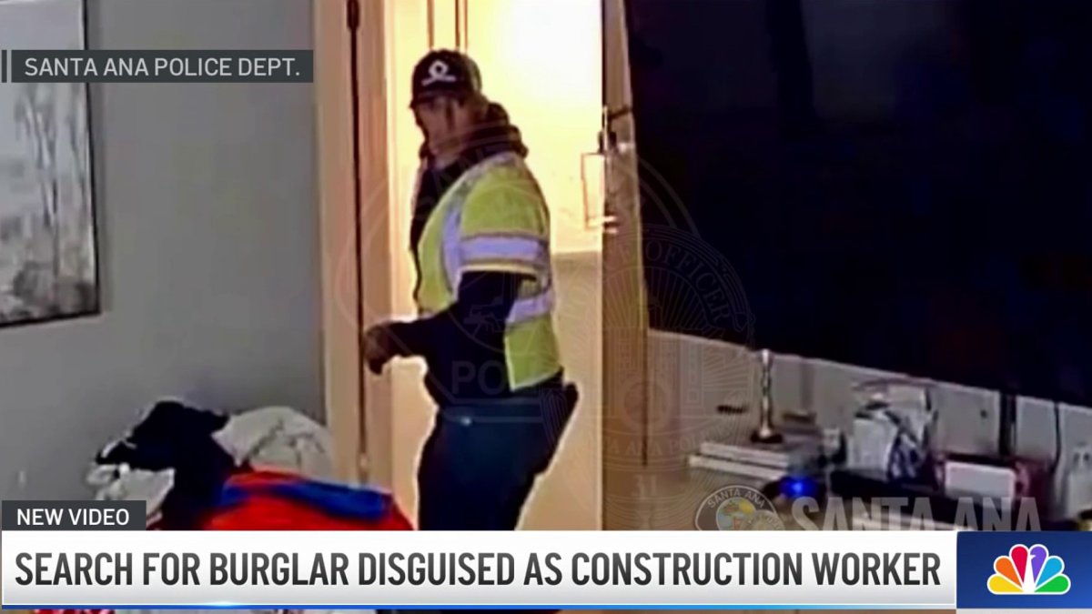 Video: burglar dressed as construction worker – NBC Los Angeles