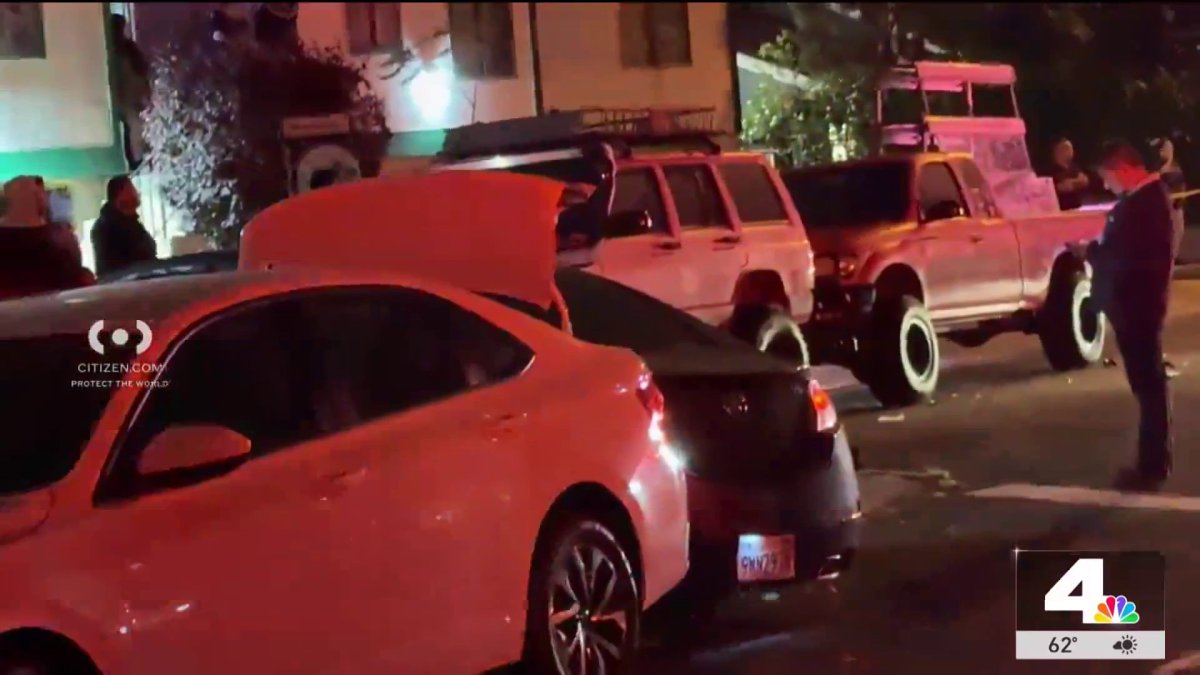 2 orang tewas oleh pengemudi yang diduga mengemudi dalam keadaan mabuk di North Hollywood