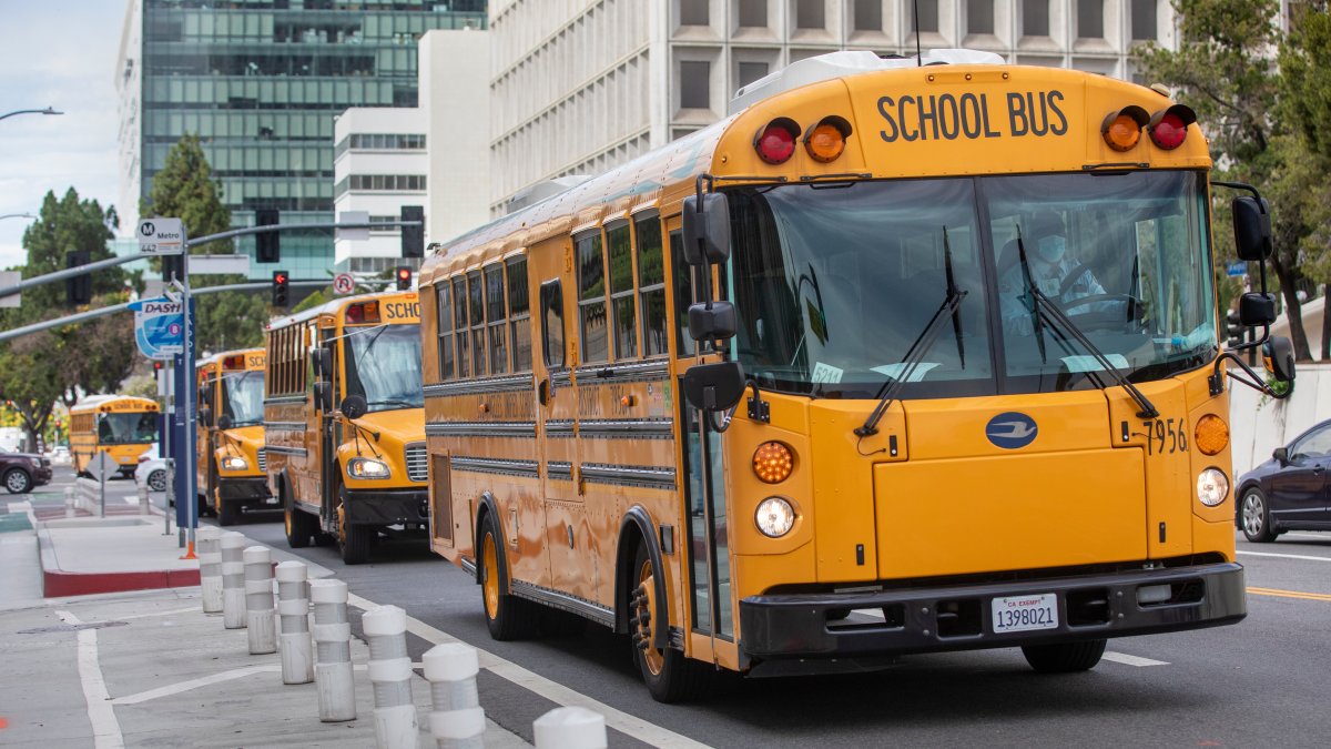 LAUSD and teachers union reach tentative deal days ahead of strike date