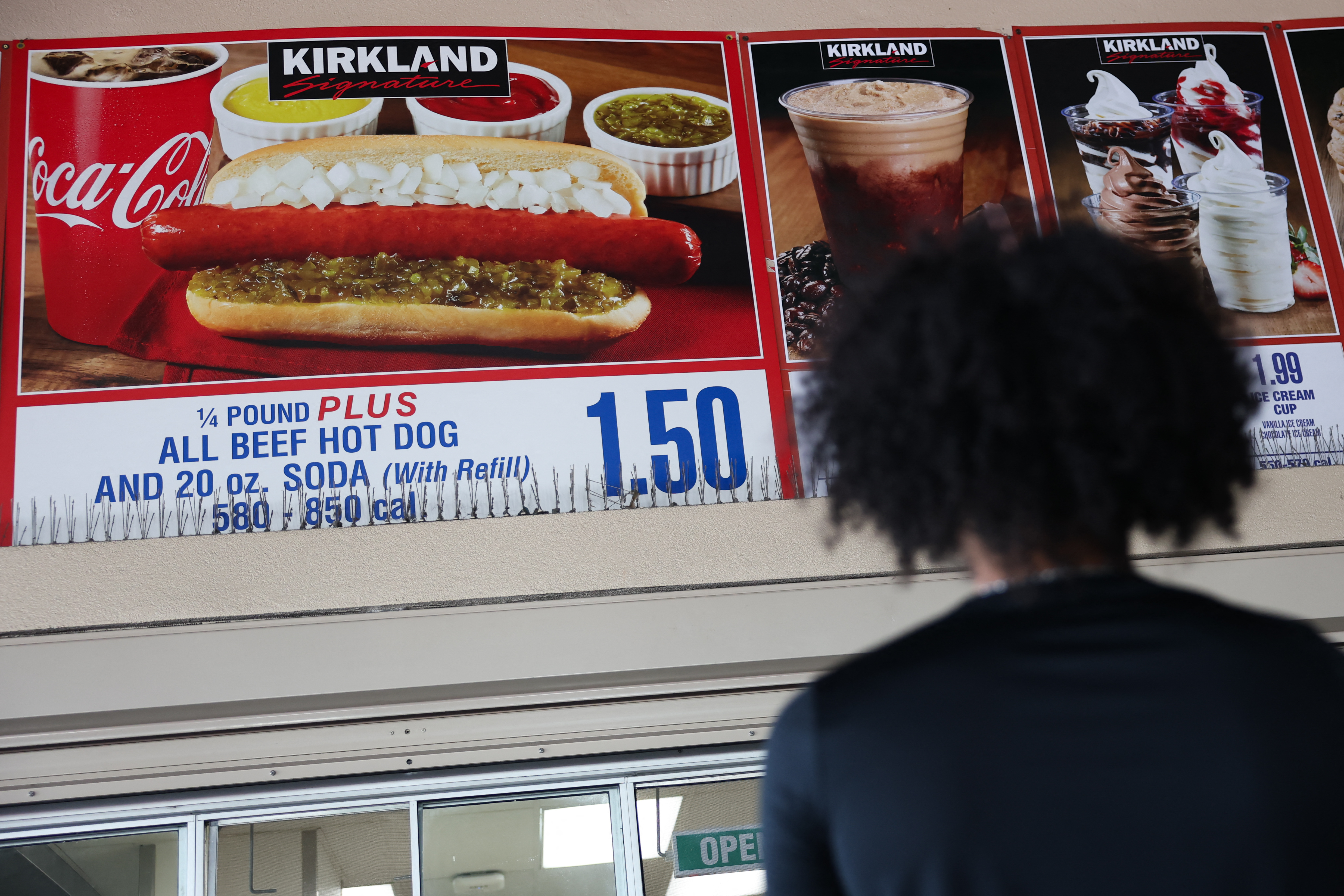 Costco quietly makes change to famous $1.50 hot dog combo