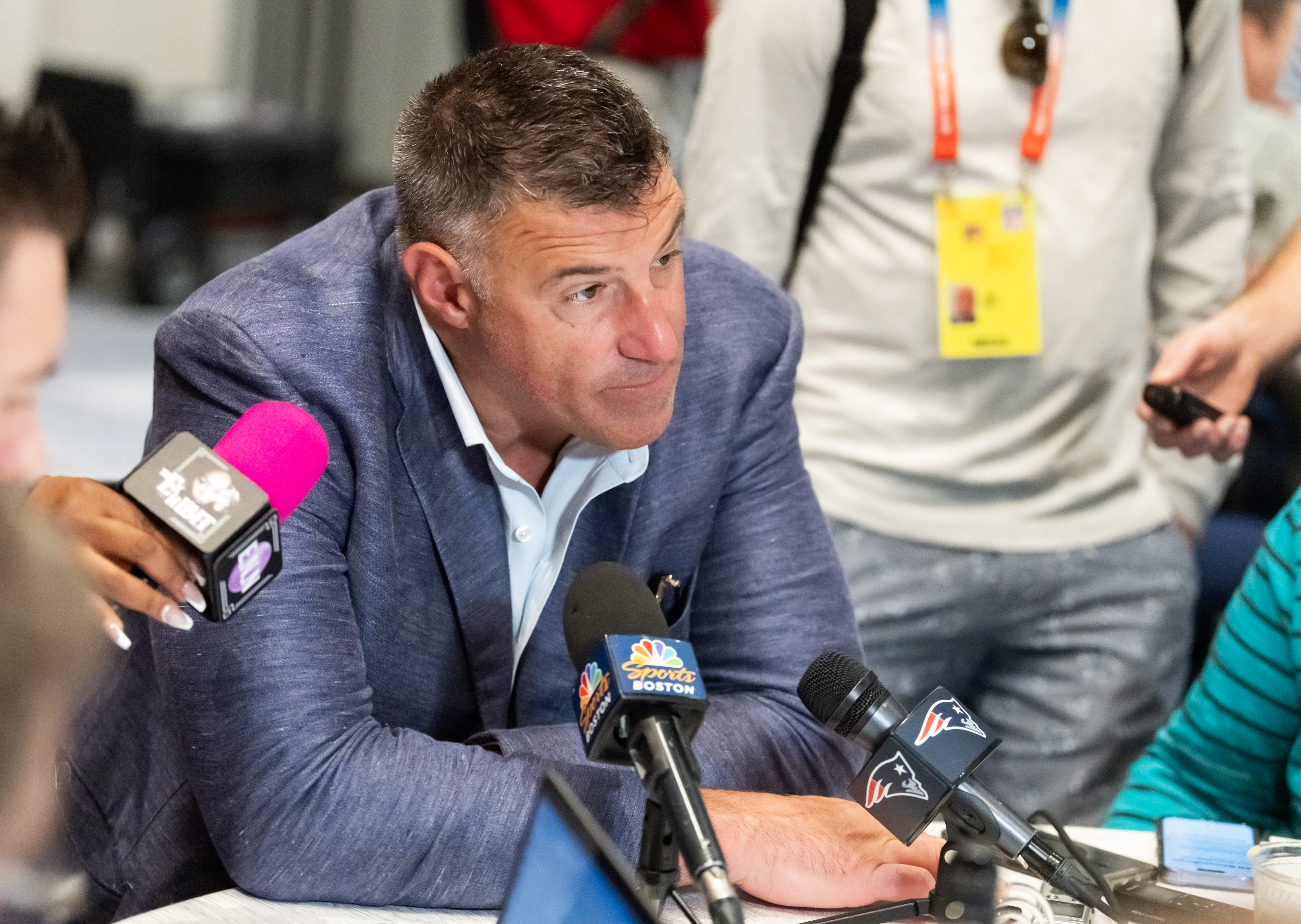 Photos of Mike Vrabel and reporter are misleading, reporter says – NBC ...