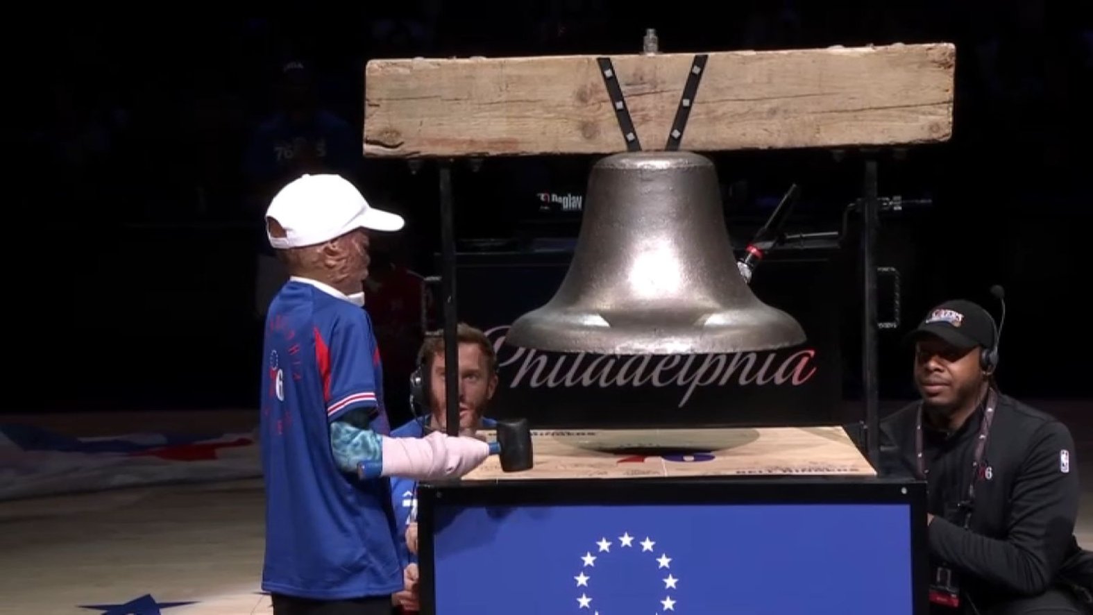 10-year-old plane crash survivor rings bell before Sixers game – NBC ...